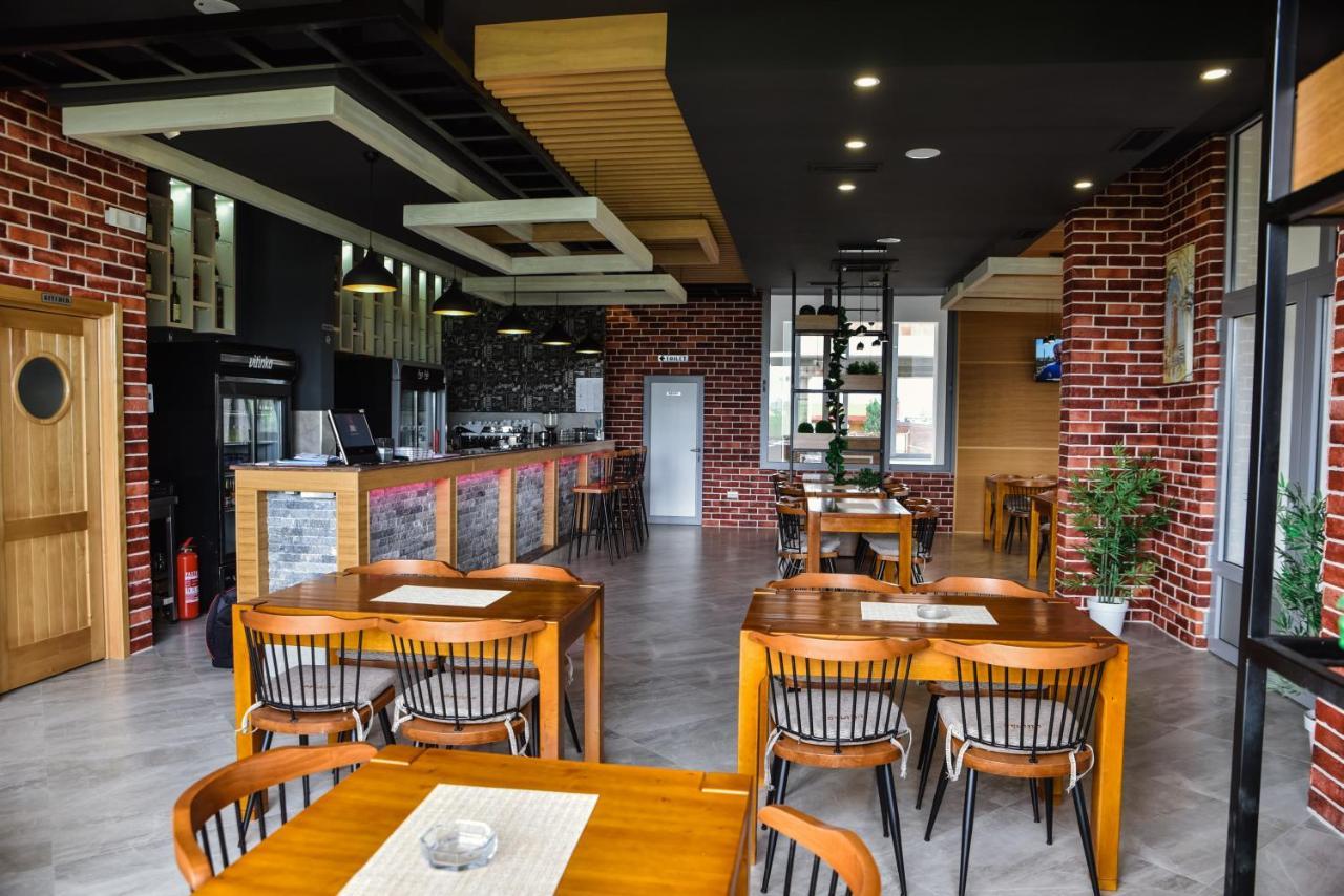 Heaven Lux Ulcinj Hotel Ngoại thất bức ảnh
