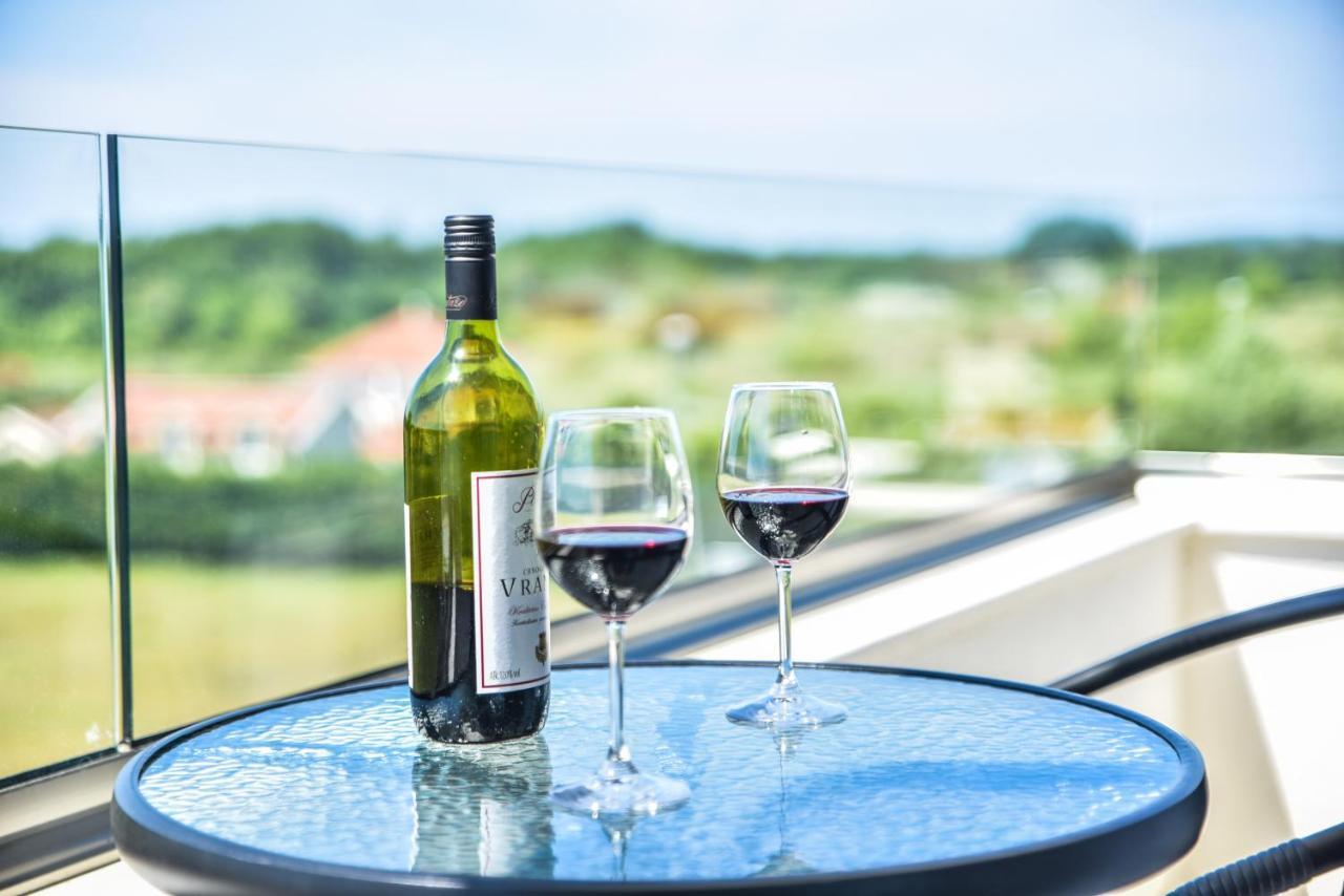 Heaven Lux Ulcinj Hotel Ngoại thất bức ảnh