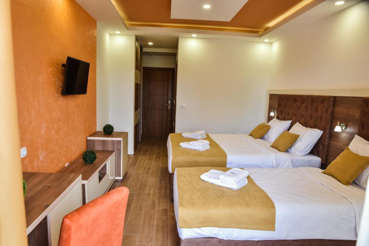 Heaven Lux Ulcinj Hotel Ngoại thất bức ảnh