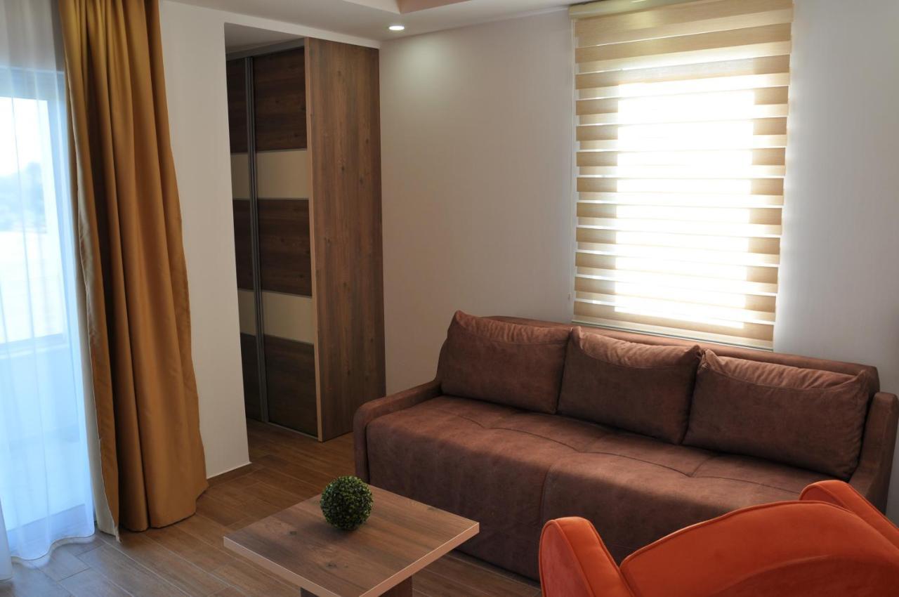 Heaven Lux Ulcinj Hotel Ngoại thất bức ảnh