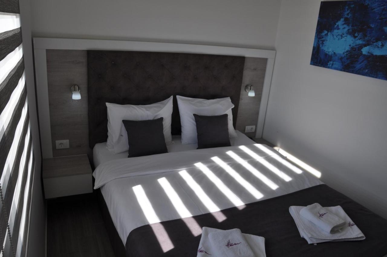 Heaven Lux Ulcinj Hotel Ngoại thất bức ảnh