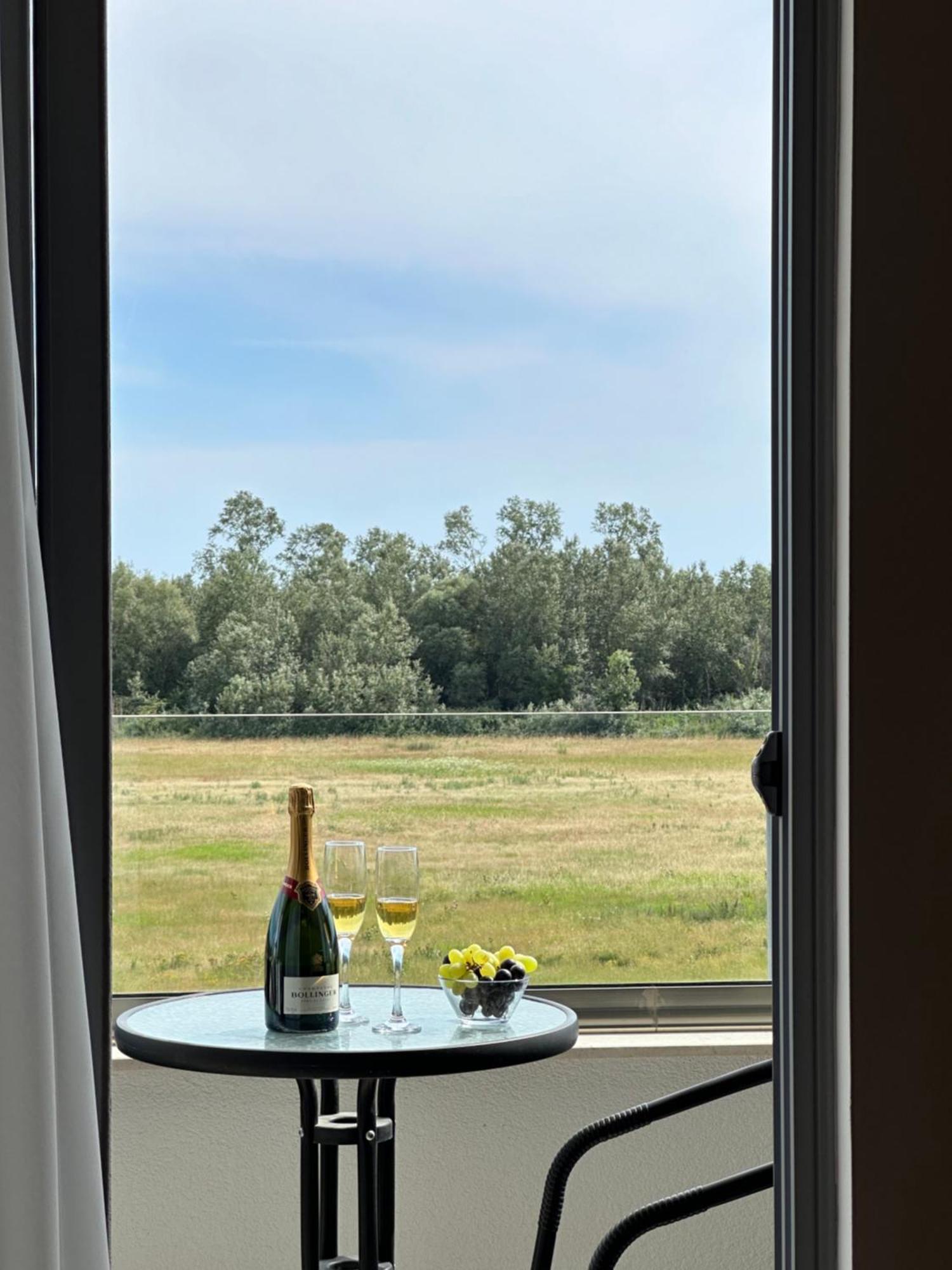 Heaven Lux Ulcinj Hotel Ngoại thất bức ảnh