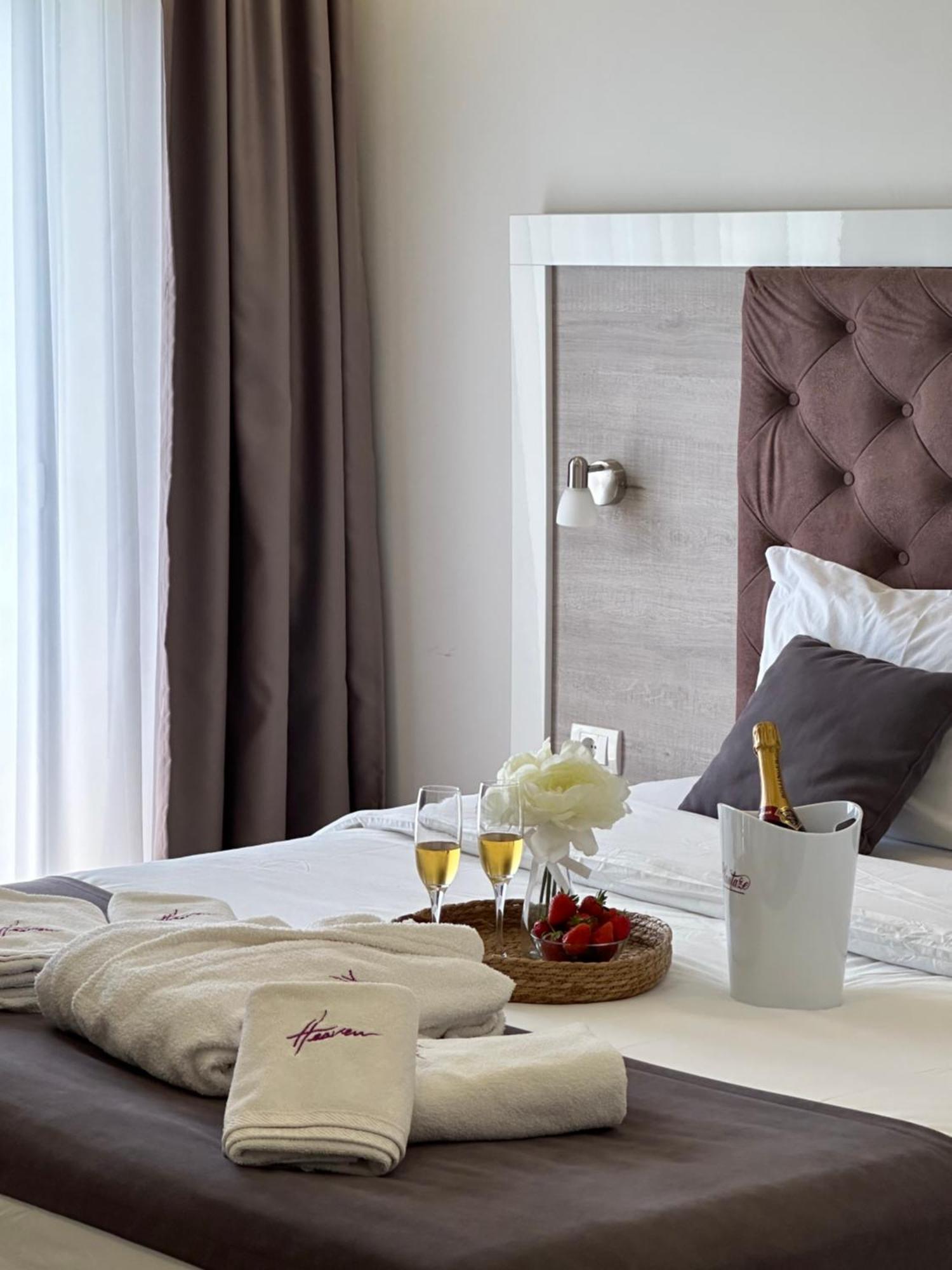 Heaven Lux Ulcinj Hotel Ngoại thất bức ảnh